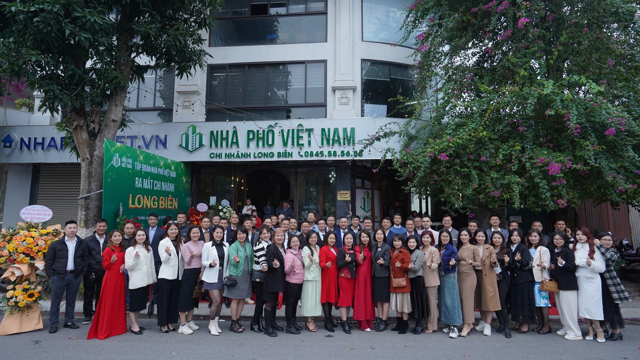 Tập đoàn nhà phố Việt Nam - Khai trương chi nhánh Long Biên